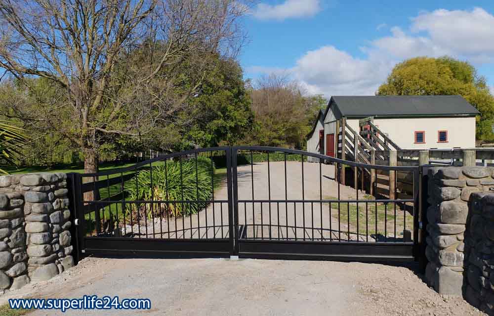 علت باز ماندن درب بازویی در فصل زمستان علت باز ماندن درب بازویی در فصل زمستان